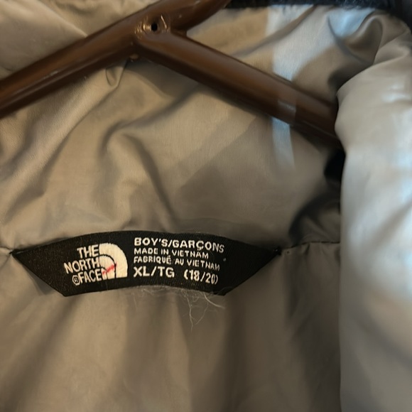 The North Face Boys Zip Front Vest Size XL(18/20)-EUC - Picture 2 of 4